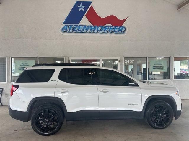 2023 GMC Acadia SLT in White Frost — front three-quarter view